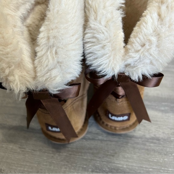 Lamo Audrey Sherling Lined Tan Suede Boots - Picture 2 of 8